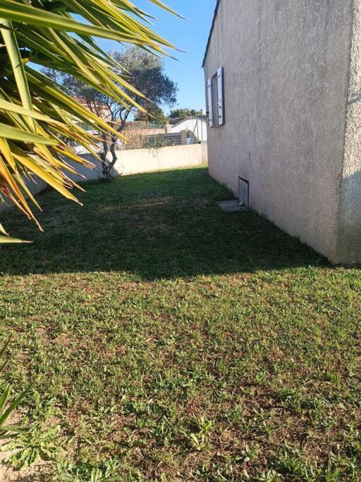Belle villa de 90m2 au calme avec jardin et parking à 10 mn de la mer en voiture Fos-sur-Mer Esterno foto