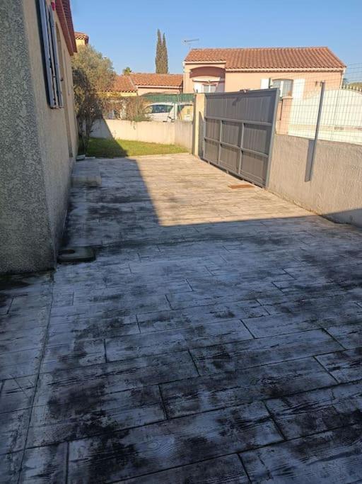 Belle villa de 90m2 au calme avec jardin et parking à 10 mn de la mer en voiture Fos-sur-Mer Esterno foto