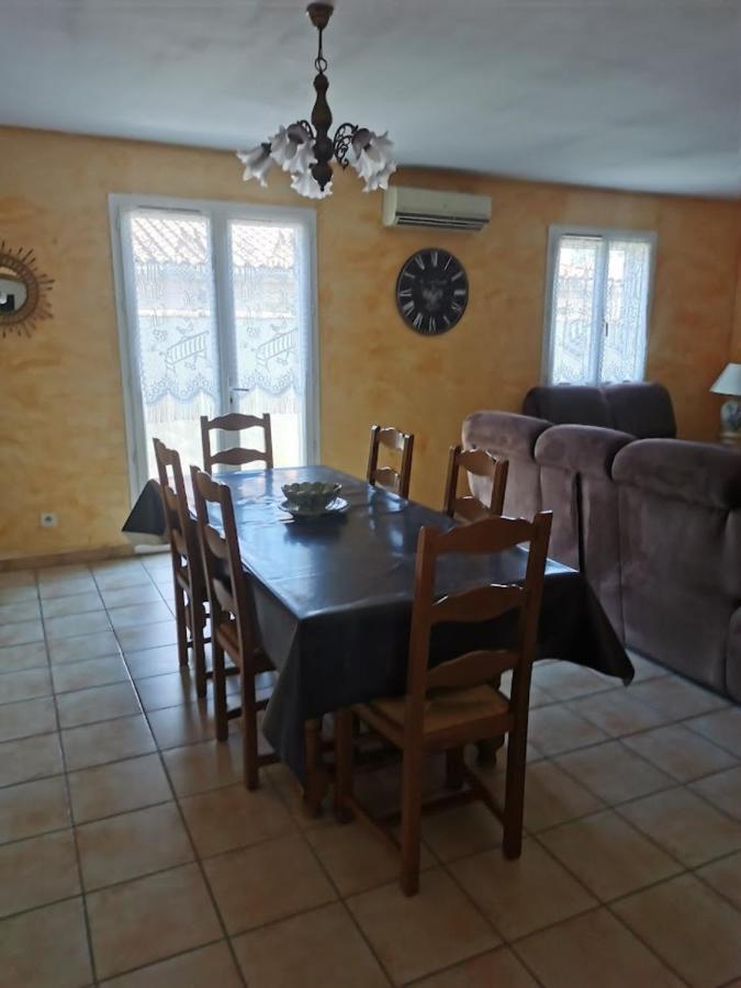 Belle villa de 90m2 au calme avec jardin et parking à 10 mn de la mer en voiture Fos-sur-Mer Esterno foto